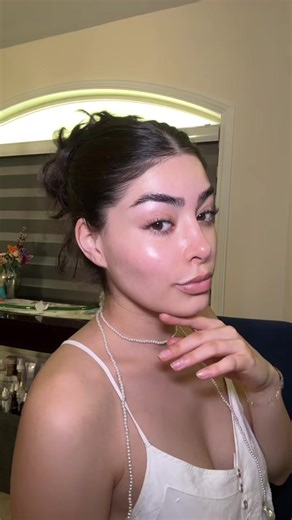 Easy Messy Bun Tutorial for Quick Hairstyles