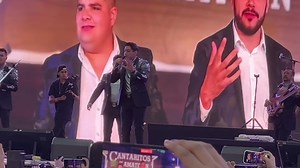 84K views · 4.5K reactions | ¡Nos pusimos románticos con todos los éxitos de Banda Pequeños Musical en el Festival Arre! 鸞 #Claromúsica #pequeñosmusical #bandapequeñosmusical #FestivalArre | Claro música | Facebook