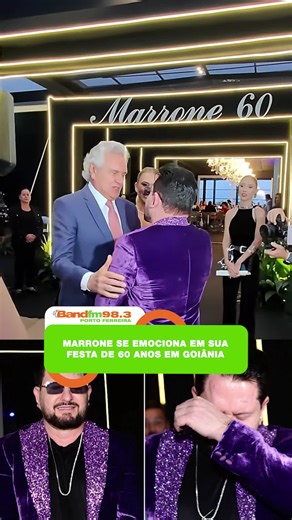Marrone, da dupla Bruno & Marrone, antecipou a celebração dos seus 60 anos (que é só dia 9!) em uma festa memorável em Goiânia. Cercado por amigos, fãs e grandes nomes da música, a emoção tomou conta! 🥺 🗣️ O cantor fez um depoimento de pura gratidão e superação, relembrando suas raízes: "Eu venci aquela criança sonhadora que veio lá de Buriti Alegre, da roça, do campo. Já fui lavrador, mas nunca deixei de acreditar. Para dizer a verdade, eu não imaginava chegar aos 60 anos". Uma verdadeira liç