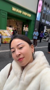 109K views · 1K reactions | Đi tận Hàn còn gặp cái ông Móng Cái này. Ai k biết lại bảo mình cặp vs cái ông này 藍 | Phạm Chi | Facebook