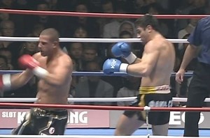 3.2M views · 23K reactions | This fight is ELECTRICITY ⚡️ | GLORY Kickboxing | Facebook