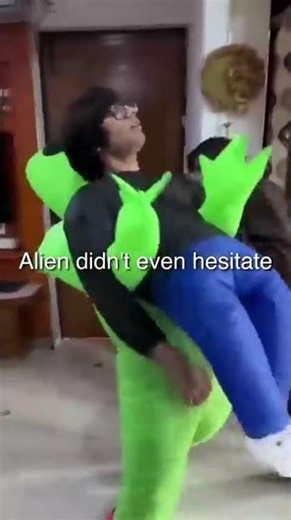 Alien connection! #Funny #Alien #Hug