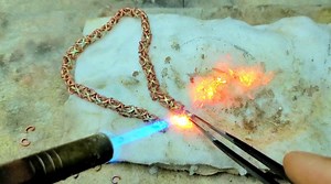Xxxx twisted copper bracelet making ! How to make a twisted bracelet ! Handmade jewellery #viral #reels #reelsfypシ #holidayseason #blessings #love | Swapan Goldsmith