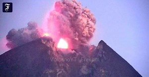 Vulkan Merapi in Indonesien spuckt Lava