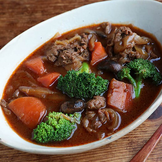 牛こまビーフシチュー | ぐっち夫婦のオフィシャルレシピサイト -レシピブック オンライン-