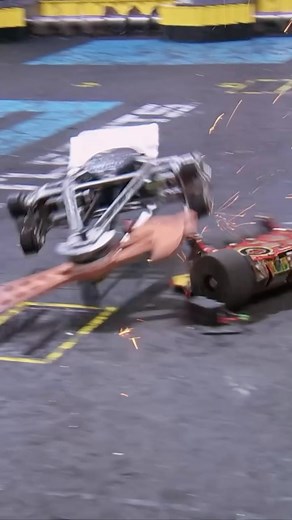 1.9M views · 10K reactions | New TV season (World Championship VII) Thursdays on @discovery. Live show (Destruct-A-Thon) nightly in Las Vegas | BattleBots | Facebook