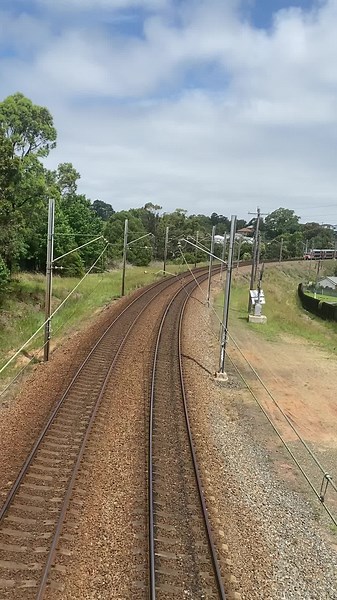 D set passing under me