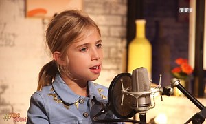 The Voice Kids : Julia chante « Tomorrow » d’Aileen Quinn (B.O « Annie »)