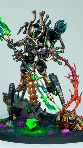 Gomis Miniatures on Instagram: "Sharing today one of my favourite Necron models. Hope you all like it! You can learn how to paint necrons and their cool weapons on our Patreon, link in Bio. #warhammer40k #necrons #illuminorszeras"