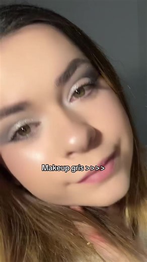 🤍 #fyp #makeup #maquillagetiktok #yeuxvert #gris