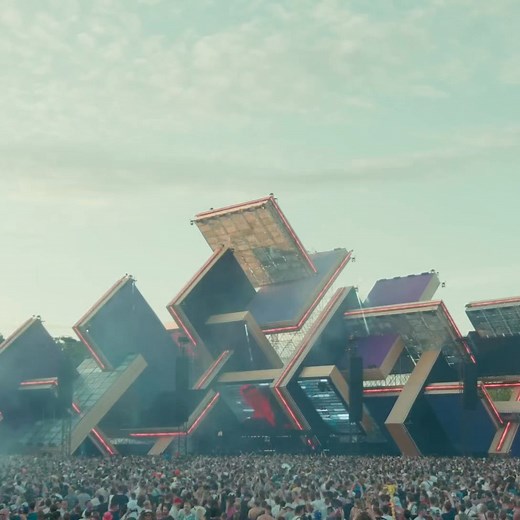 Adam Beyer Live at Awakenings Festival 2025 Turning "We Come 1" By Faithless to a Techno Banger #Awakenings2025 | Yalla Techno