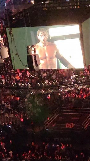 *ARENA VIEW* WWE RAW Intro