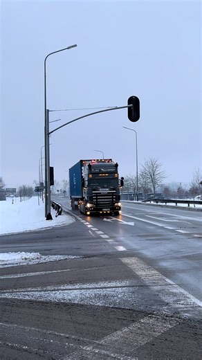 Guzik Transport: Going Style in Truck Spotting