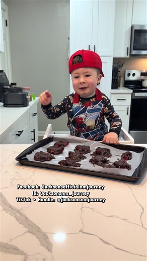 Chocolate Covered Strawberries Recipe — Easy Homemade Treat