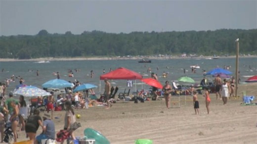 Wasaga Beach reacts to beachfront transfer from province