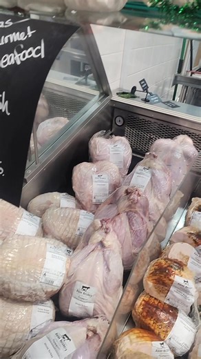 🎄 Christmas week is here! Forgot to place your Christmas order? We’ve got you covered — our case is fully stocked with all your festive favourites, ready to go. | Alpine Butchery