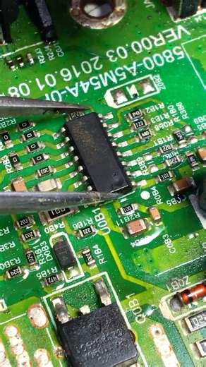 TV not turning on? This tiny IC might be the problem #repair #shortvideo #daily #shortsfeed #shorts