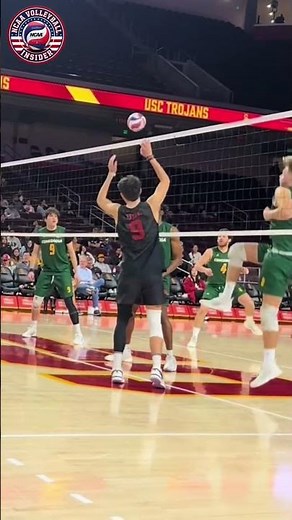 🇺🇲 He blocked that WITHOUT EVEN JUMPING?! 🤯💀 #usavolleyball #collegevolleyball