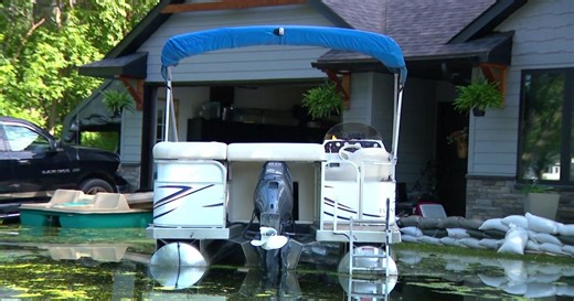 Waterville residents survey water damage to homes from boats