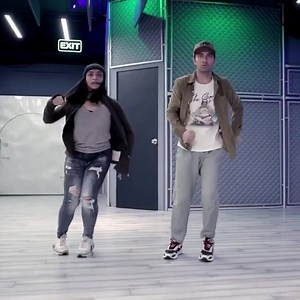 1.1M views · 19K reactions | Bilal Saeed - #12Saal Dance Video by Piyush & Shazia Follow me on Instagramhttps://www.instagram.com/ukbhangramusic/ For More: @ukbhangramusic | UK Bhangra Music | Facebook