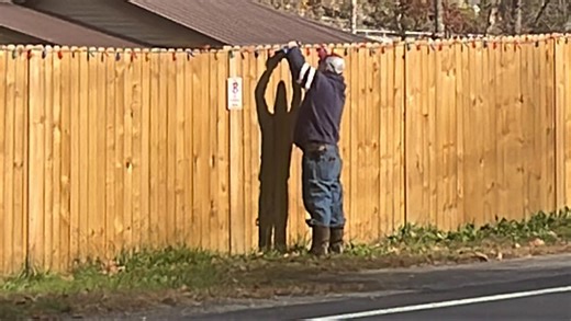 Ritchie Terry I’m afraid ol kuz gonna need help paying light bill Hims let Maria Justice get outta da budget here | Lee Justice