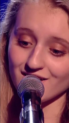 The Perfect Opera Performance! #TheVoice​​​​​​​​ #TheVoiceKids #BlindAuditions