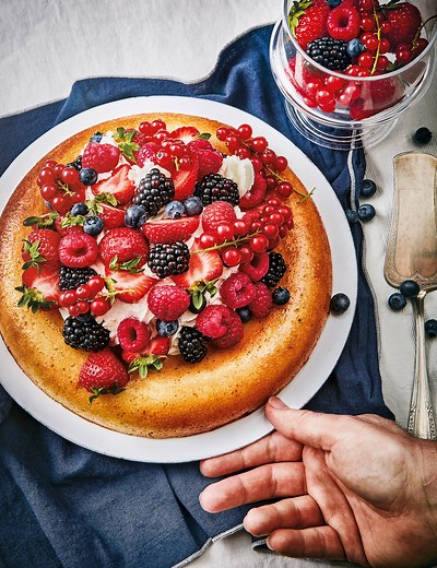 Savarin aux fruits rouges pour 8 personnes - Recettes - Elle à Table