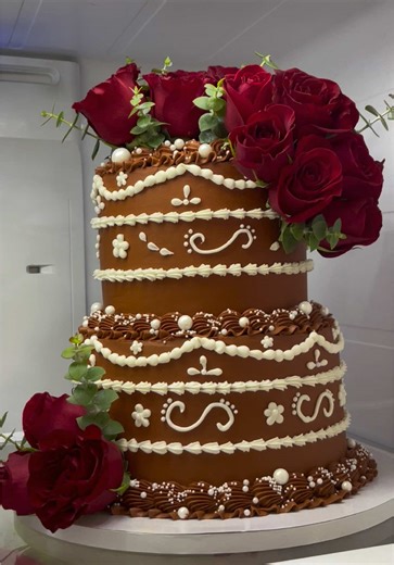 Cielito Lindo: 2 Tier Olla de Barro Wedding Cake