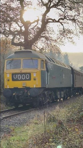 Class 47 Train ‘North Star’ Rolls Past on Santa Special! | NYMR