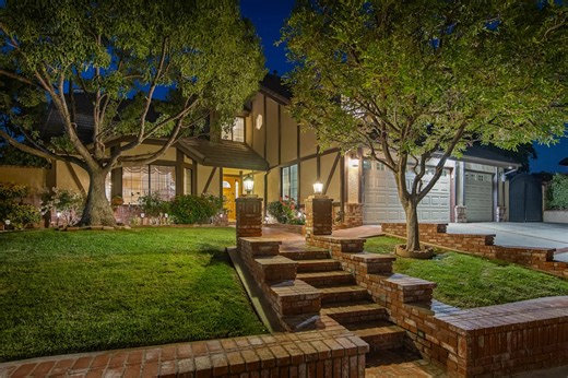 You Can Stay Overnight in the Real ‘Poltergeist’ House: Exclusive Interview with the Homeowner