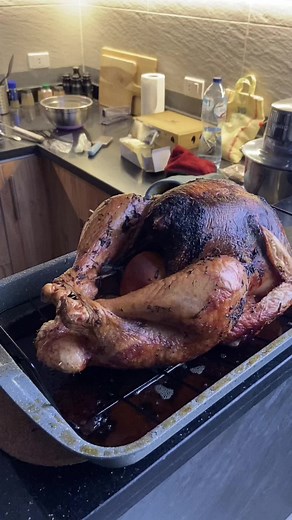 Delicious Roasted Turkey Recipe with Herb Butter