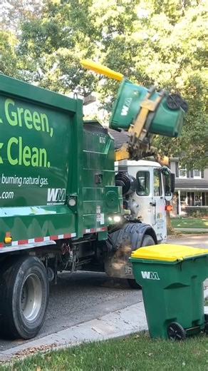 WM Garbage Truck #garbagetruck #garbagetruckvideos #short #shortsfeed