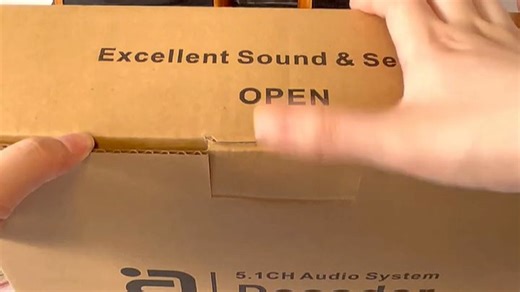 5.1声道数字解码播放器，音质清晰，适合家庭影院使用，提升观影体验。