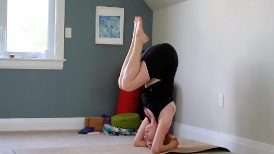 Beginner Headstand Tutorial