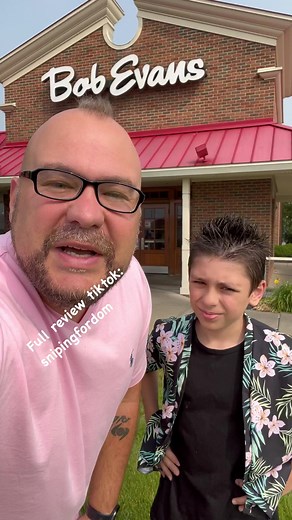 The new sandwiches at Bob Evans are a game changer! #bobevans #breakfast #foodie #foodiesofinstagram #foodblogger #foodreview | Snipingfordom