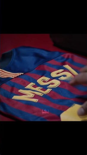 suarez saved messi for being caught 😱 #suarez#leomessi#jordialba#messi#alien#ad#adverstisement#fyp .