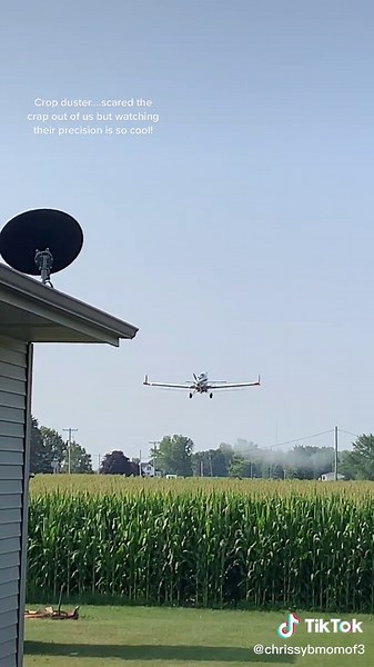Expert Crop Duster Maneuvers in Farming