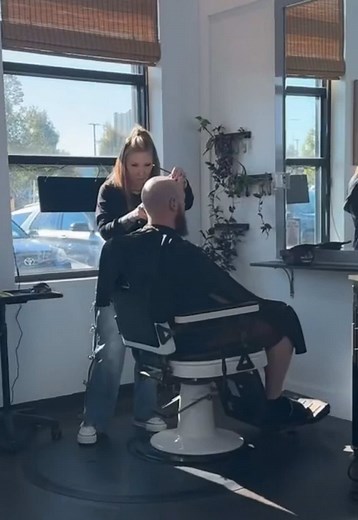 Maximize Hair Control with a Comb: Tips and Tricks