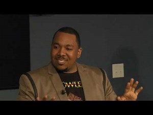 Teaching justice in the 21st century school | Kaylan Daniel Holloway | TEDxMU