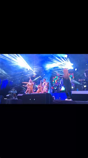 Fany Emba on Instagram: "❤️‍🔥Mis planes siempre fueron otros, todavia me pregunto como pudo haber sido... (un dia les haré un history time sobre eso 🫣🤭😅) ❤️‍🩹La vida se encargó de traerme hasta aqui, jamás imaginé que la música me daría mil amigos y cientos de experiencias maravillosas e inolvidables, estoy completamente segura de que jamas cambiaria dedicarme a la música por nada de este mundo. ☺️❣️💕❤️🪇🥁🎤 "Gracias por compartir un pedacito de su alma con su instrumento, por cantar, com