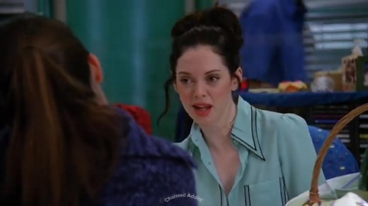 .Bonjour les Charmed Addict, .Aujourd'hui, petit extrait d'une jolie scène entre Piper & Paige où pour la première fois, Piper se présente en tant que la sœur de Paige. 💞 (Saison 4, épisode 3 - Rage & chagrin) #Jérôme | Charmed Addict