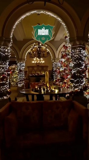 ✨️TONIGHT (and every Wednesday) from 7:00pm James Manders will be performing an acoustic guitar set playing a beautiful mix of instrumental Jazz, Latin, Soul and Pop at Irina’s Restaurant at Camelot Castle. 🥰🏰✨️ ✨ Join us in our beautiful restaurant for this special evening of live music and fine dining. ✨ Call to book your table now 01840 770202 Before relocating to beautiful North Cornwall James worked regularly as a musician at London’s prestigious Claridges; The Savoy; One Aldwych; The Sha