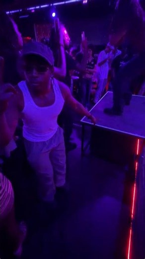 Dude trippin in da club in France 😂😂