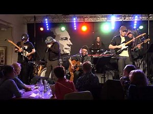 John Holm - Den öde stranden