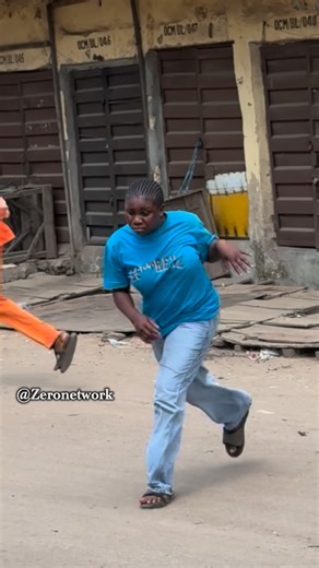 ZERO NETWORK on Instagram: "FAKE KNOCKOUT PRANK 😂😂😂 very funny 🤣🤣 W/ @ogaoffensive"