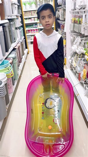 Luv ko mall m ni le Jana bhut pareshan krta h 😱😱#shorts #shortsfeed #ytshorts