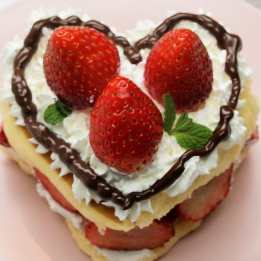 【これは使える♡】あの蒸しパンで簡単ケーキ！ / How to Make a Cake with a Store Bought Cheese Bun レシピはこちら！https://www.buzzfeed.com/jp/kazunoritakeda/how-to-make-a-cake-with-a-store-bought-cheese-bun 作ったらコメント欄に写真を投稿してくださいね！😊✨ | Tasty Japan