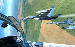 和CUBE立方体飞行表演队大佬们一起整活儿集锦，大佬们手还是稳！飞完总结：垂直机动还是难，位置很难保持，还得多多练习#dcs world