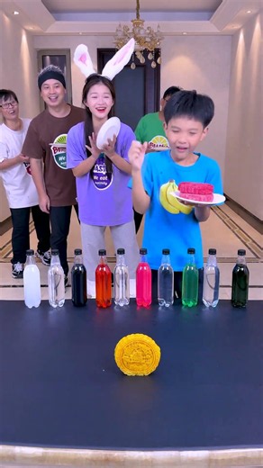 Color shaking, mooncakes, fun! Mid-Autumn Festival game! #Funny #Party Game Challenge
