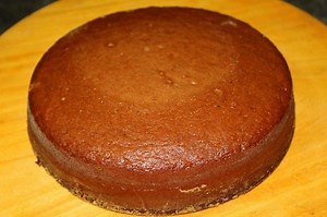 Eggless chocolate cake in cooker, a cake made without eggs and without oven in pressure cooker!🎂 #yummyindiankitchen #egglesscake #chocolatecake #cakerecipes #cakeincooker | Yummy Indian Kitchen